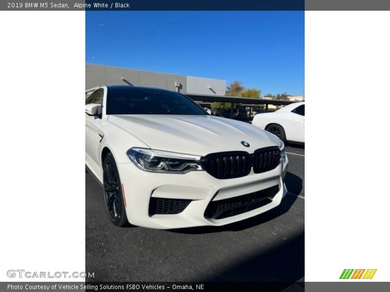 Alpine White / Black 2019 BMW M5 Sedan