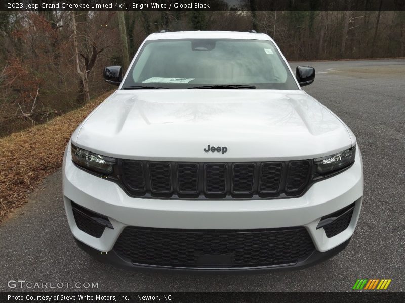 Bright White / Global Black 2023 Jeep Grand Cherokee Limited 4x4