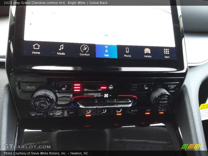 Bright White / Global Black 2023 Jeep Grand Cherokee Limited 4x4