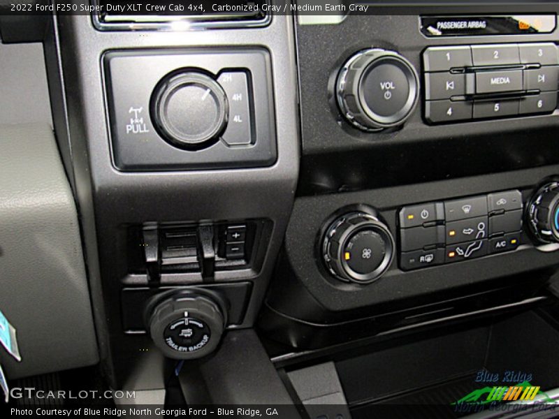 Carbonized Gray / Medium Earth Gray 2022 Ford F250 Super Duty XLT Crew Cab 4x4