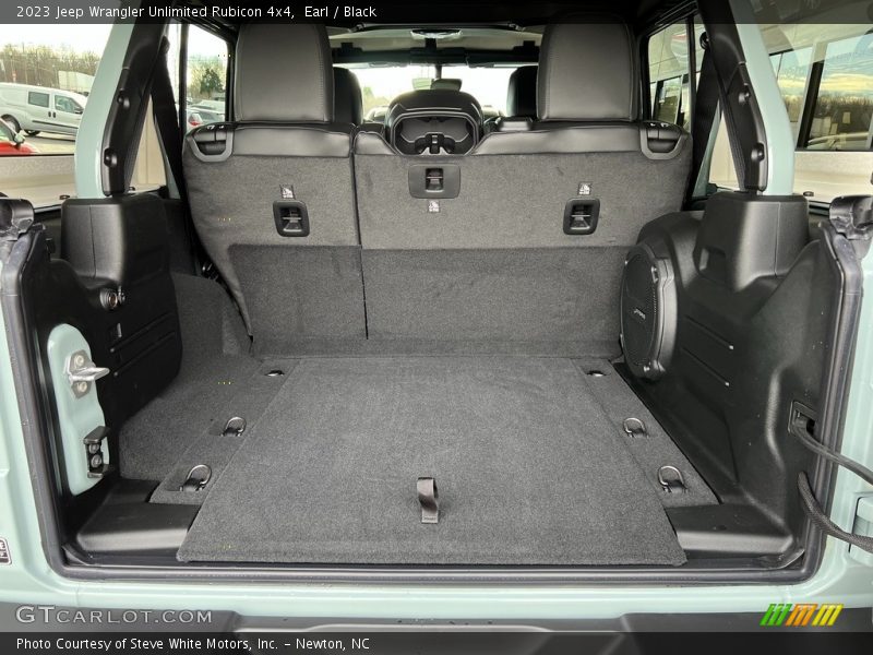  2023 Wrangler Unlimited Rubicon 4x4 Trunk