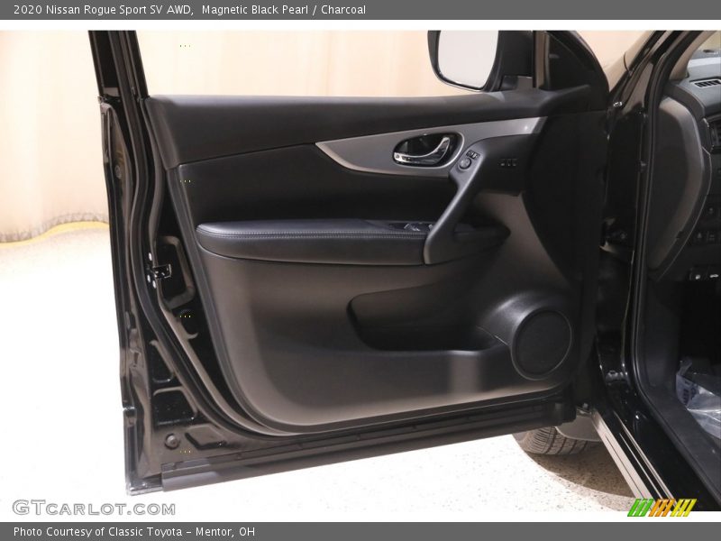 Magnetic Black Pearl / Charcoal 2020 Nissan Rogue Sport SV AWD