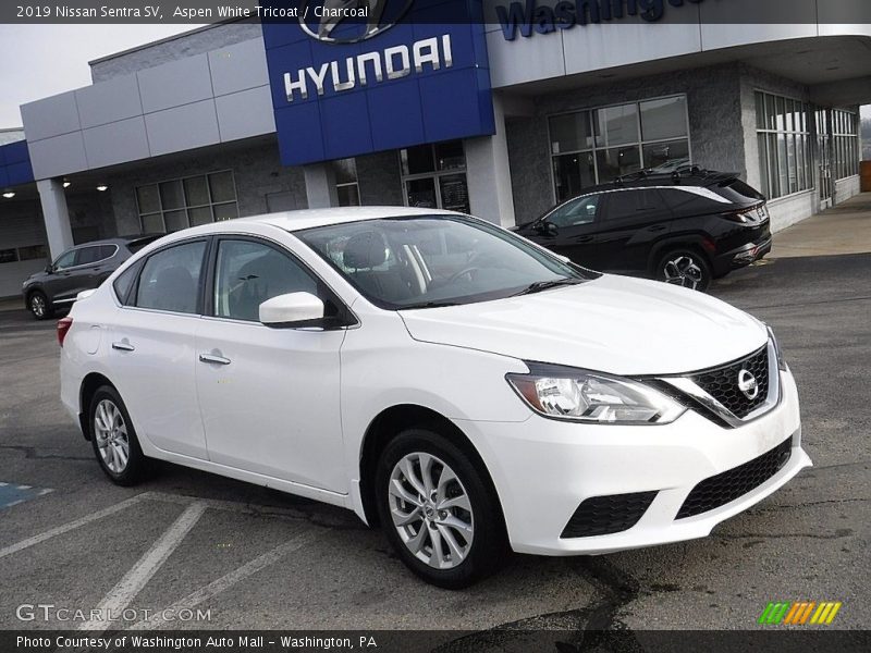 Aspen White Tricoat / Charcoal 2019 Nissan Sentra SV