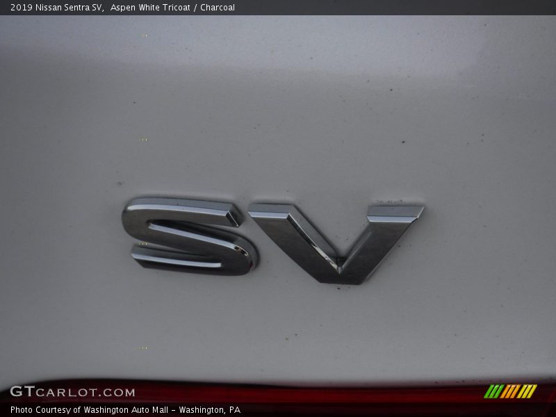 Aspen White Tricoat / Charcoal 2019 Nissan Sentra SV