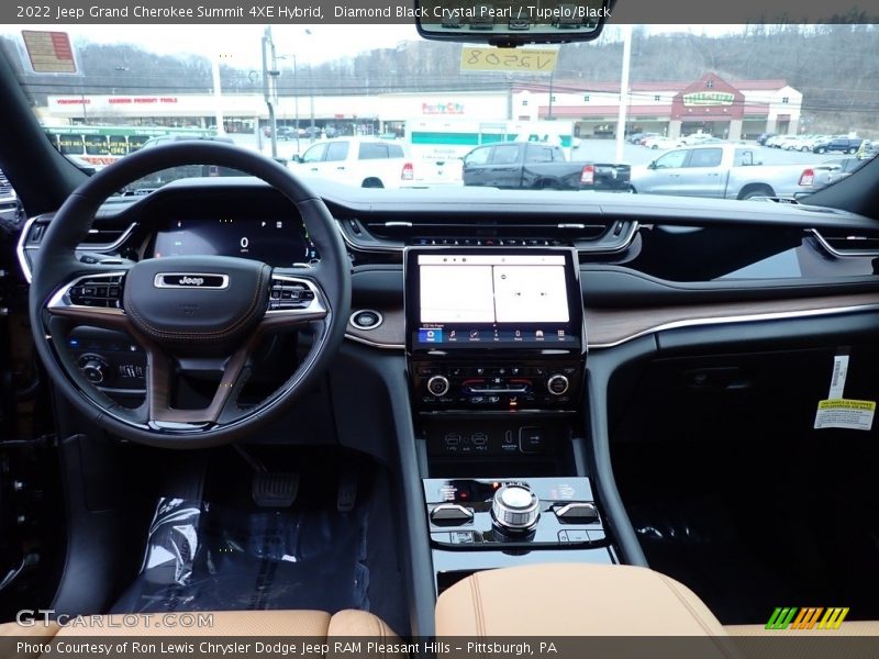 Dashboard of 2022 Grand Cherokee Summit 4XE Hybrid