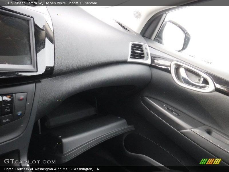 Aspen White Tricoat / Charcoal 2019 Nissan Sentra SV