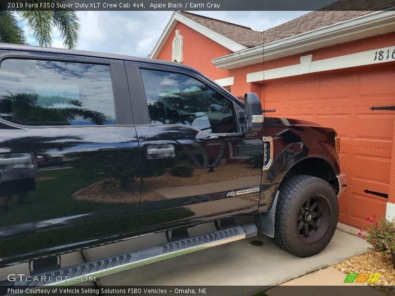 Agate Black / Earth Gray 2019 Ford F350 Super Duty XLT Crew Cab 4x4