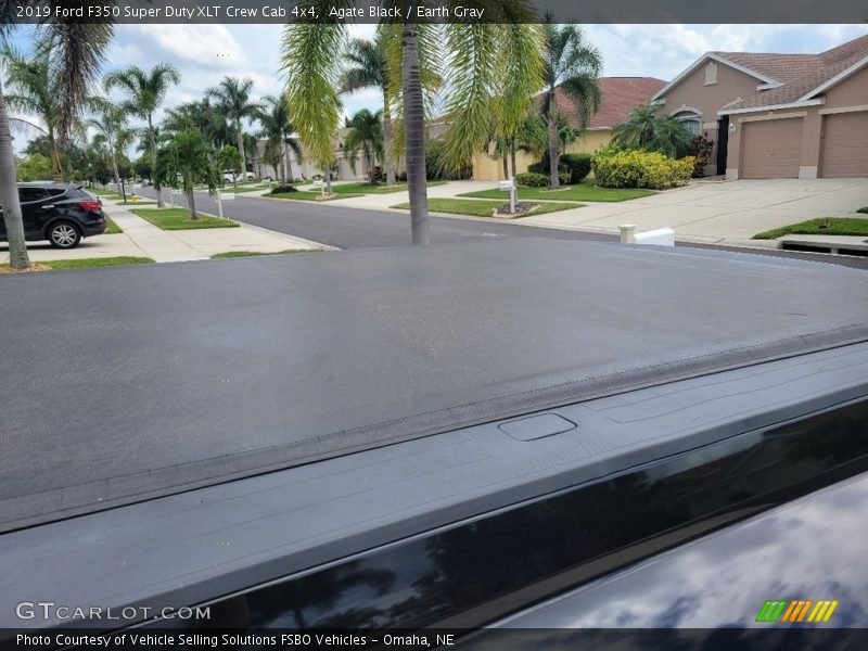 Agate Black / Earth Gray 2019 Ford F350 Super Duty XLT Crew Cab 4x4