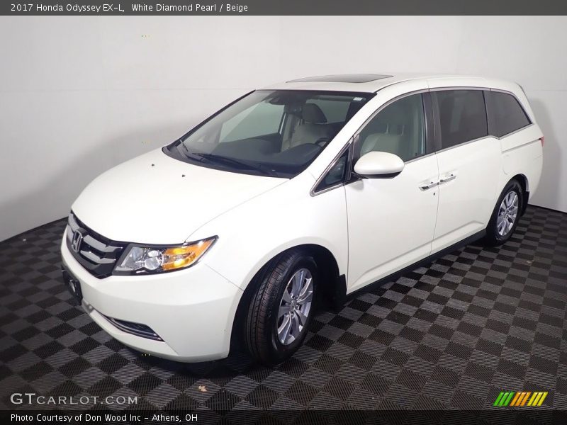 White Diamond Pearl / Beige 2017 Honda Odyssey EX-L