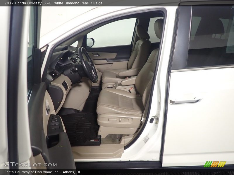 White Diamond Pearl / Beige 2017 Honda Odyssey EX-L