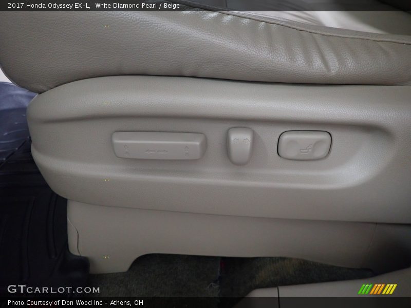 White Diamond Pearl / Beige 2017 Honda Odyssey EX-L