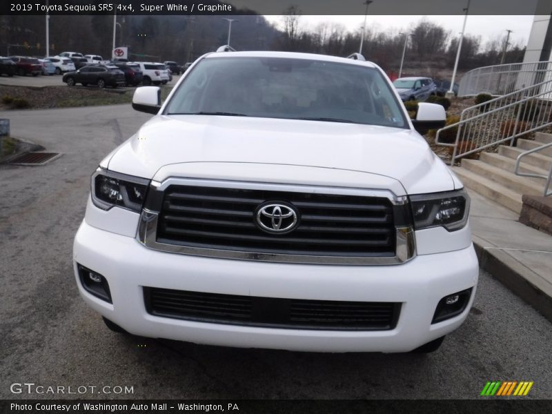 Super White / Graphite 2019 Toyota Sequoia SR5 4x4