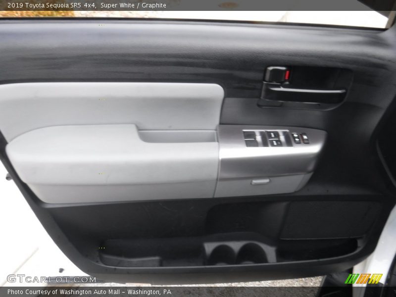 Super White / Graphite 2019 Toyota Sequoia SR5 4x4