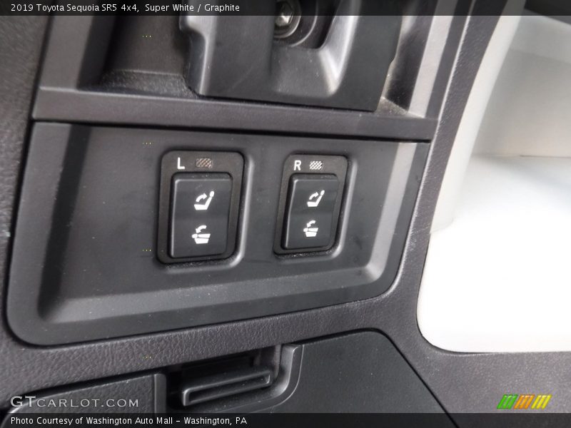 Super White / Graphite 2019 Toyota Sequoia SR5 4x4