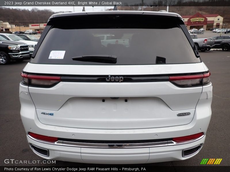 Bright White / Global Black 2023 Jeep Grand Cherokee Overland 4XE