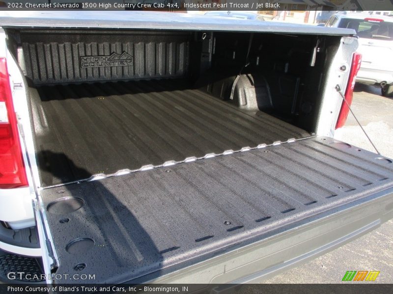 Iridescent Pearl Tricoat / Jet Black 2022 Chevrolet Silverado 1500 High Country Crew Cab 4x4