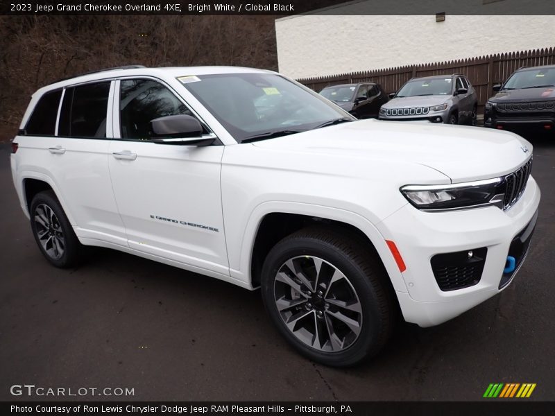 Bright White / Global Black 2023 Jeep Grand Cherokee Overland 4XE