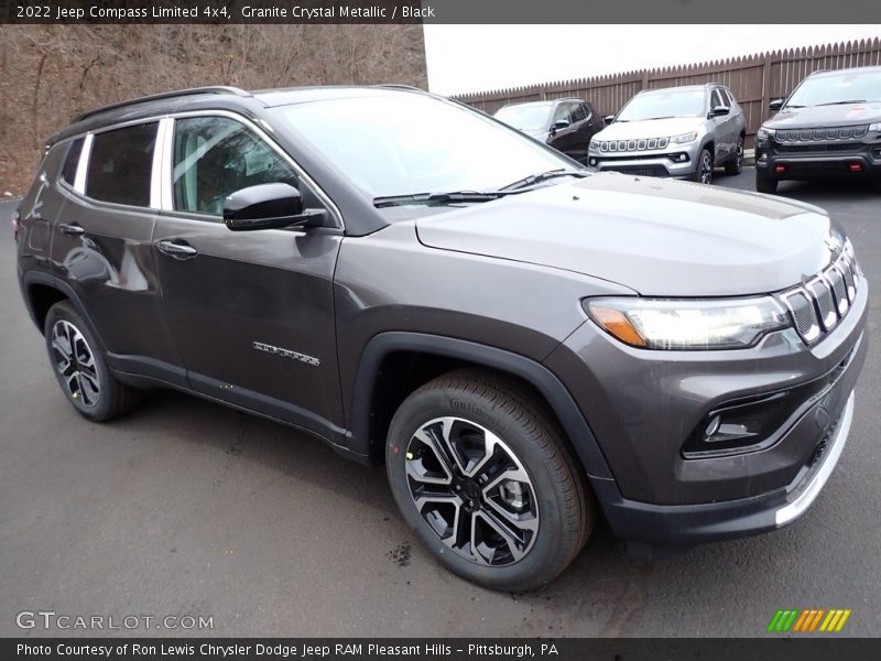 Front 3/4 View of 2022 Compass Limited 4x4