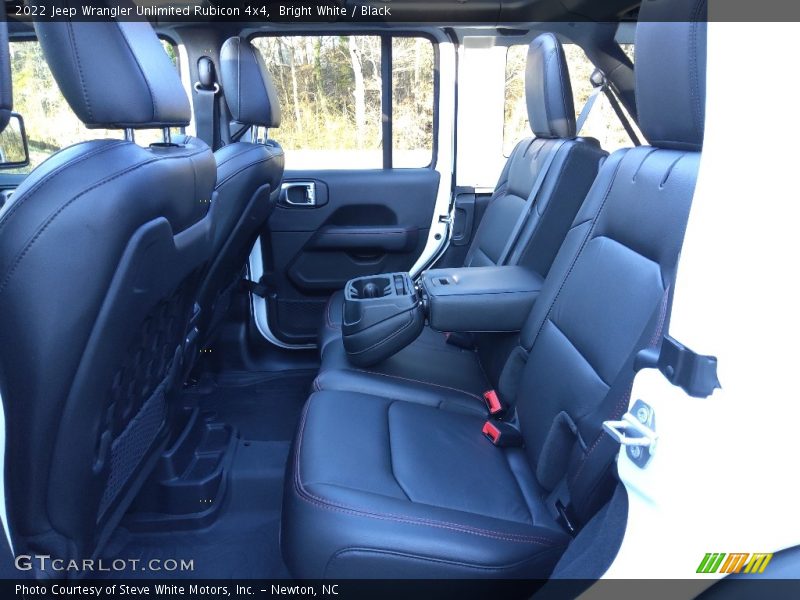Bright White / Black 2022 Jeep Wrangler Unlimited Rubicon 4x4