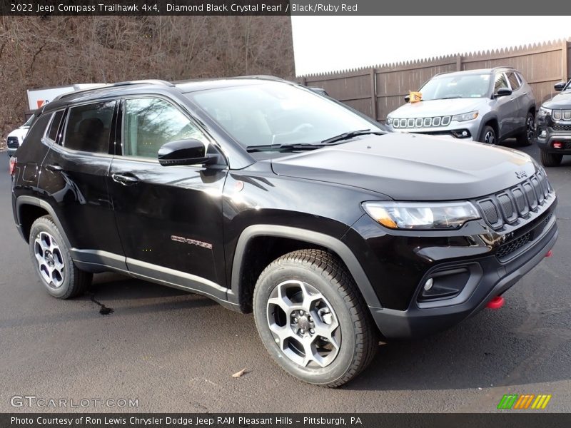 Front 3/4 View of 2022 Compass Trailhawk 4x4