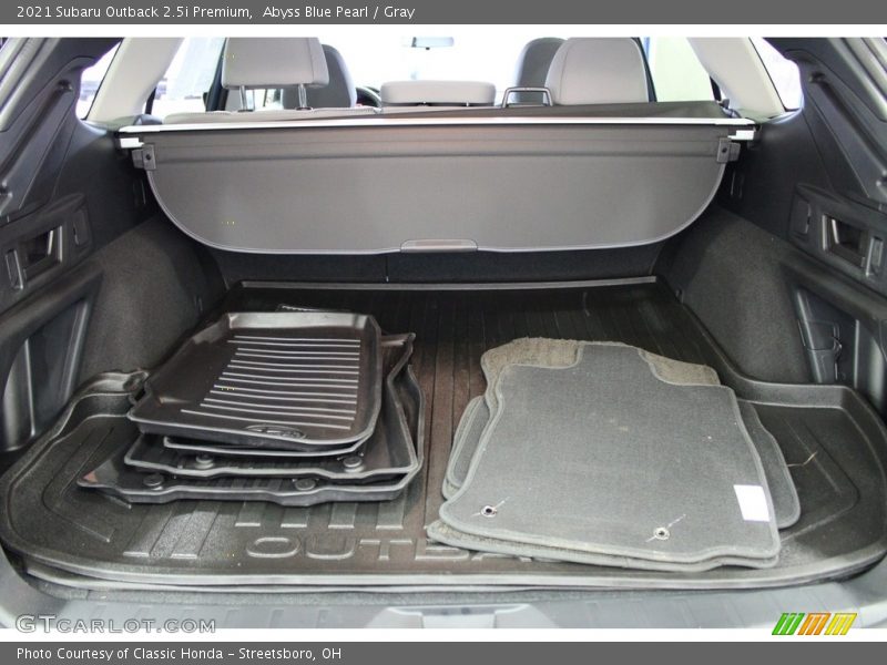  2021 Outback 2.5i Premium Trunk
