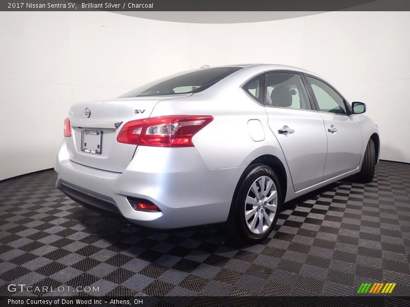 Brilliant Silver / Charcoal 2017 Nissan Sentra SV