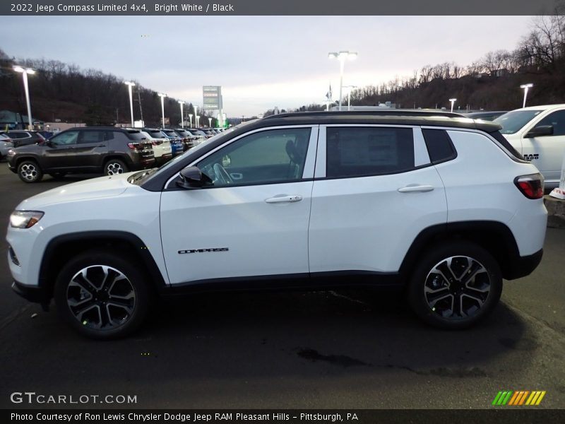Bright White / Black 2022 Jeep Compass Limited 4x4