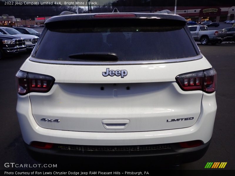 Bright White / Black 2022 Jeep Compass Limited 4x4