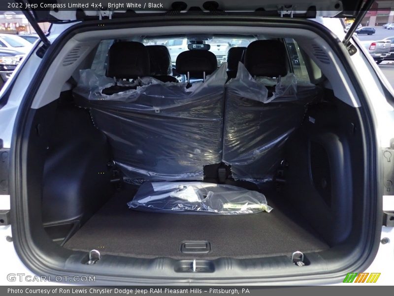 Bright White / Black 2022 Jeep Compass Limited 4x4
