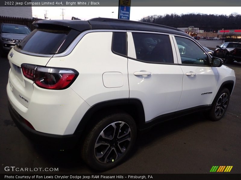 Bright White / Black 2022 Jeep Compass Limited 4x4