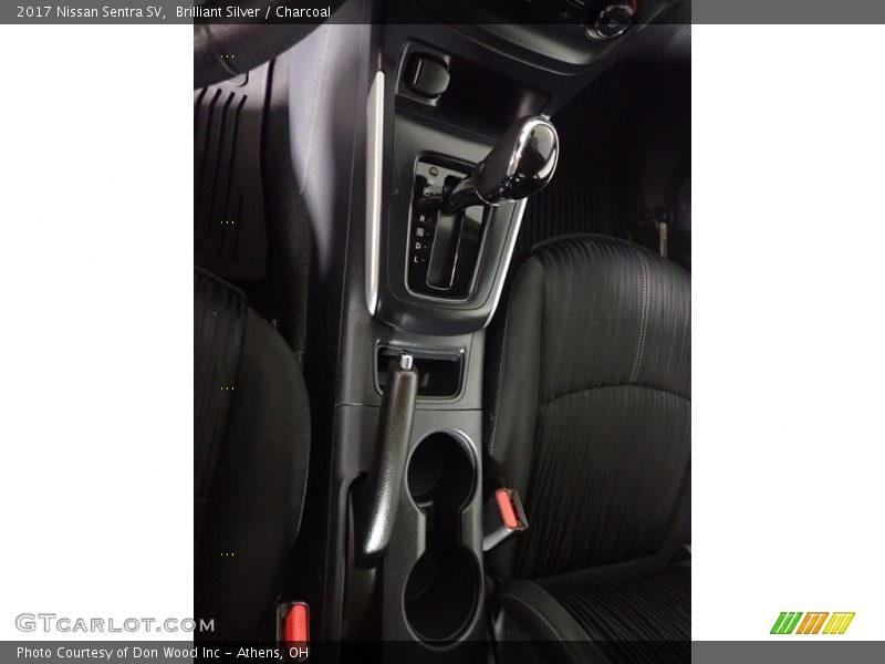 Brilliant Silver / Charcoal 2017 Nissan Sentra SV