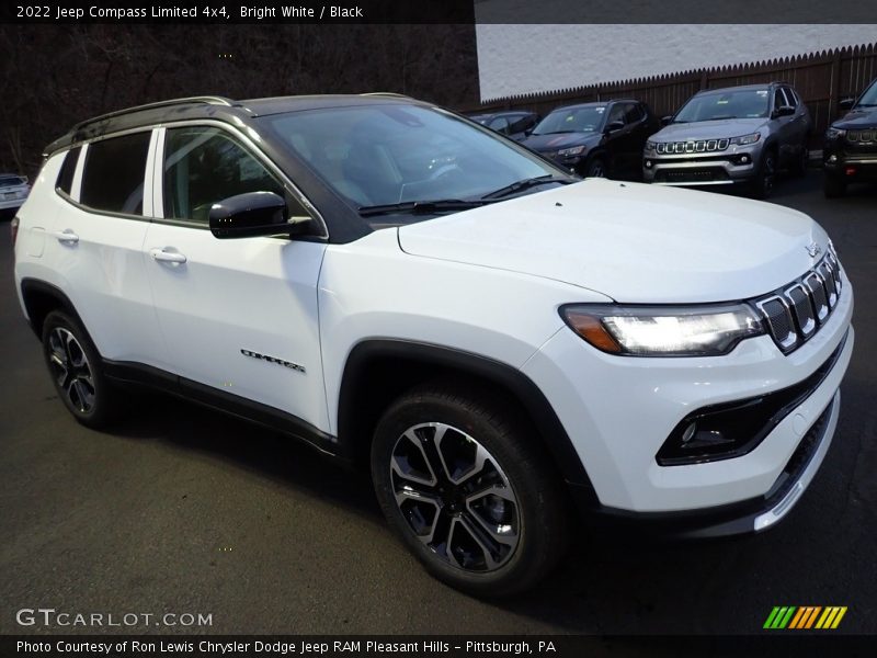 Bright White / Black 2022 Jeep Compass Limited 4x4