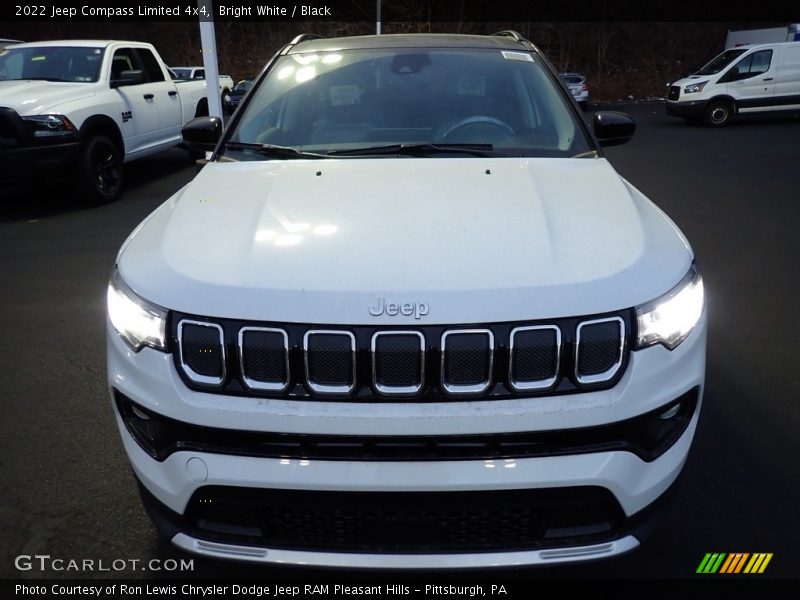 Bright White / Black 2022 Jeep Compass Limited 4x4