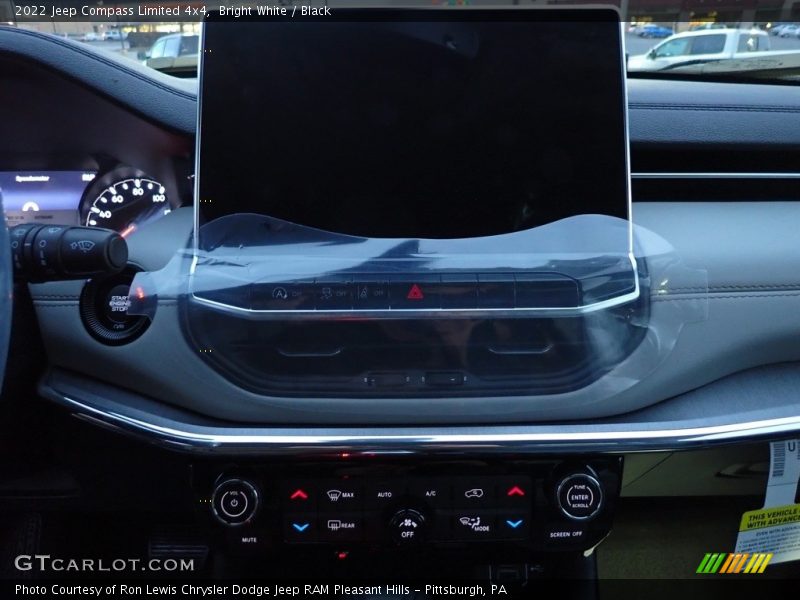 Bright White / Black 2022 Jeep Compass Limited 4x4