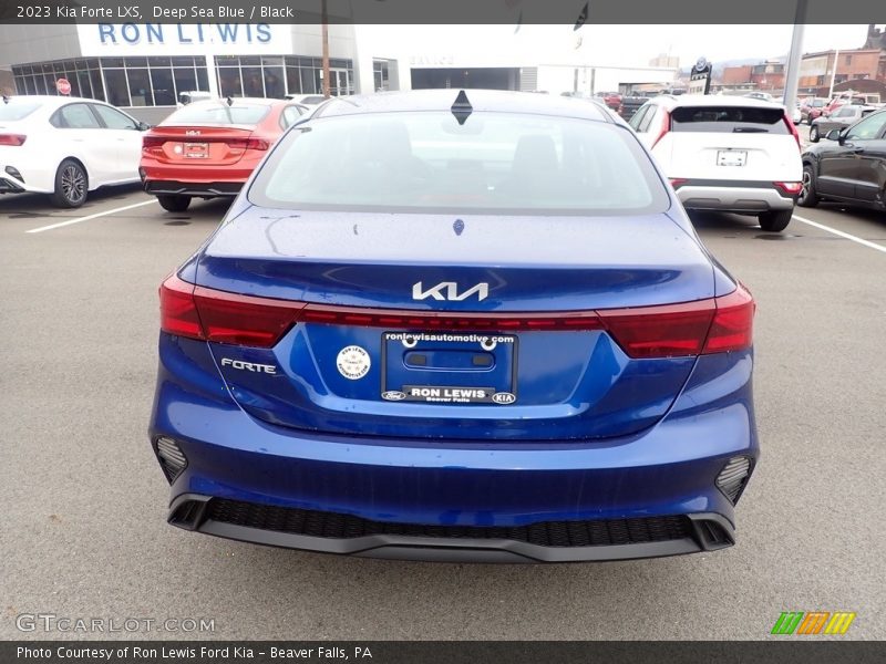 Deep Sea Blue / Black 2023 Kia Forte LXS