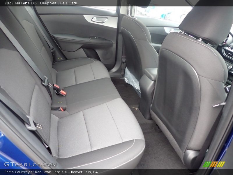 Deep Sea Blue / Black 2023 Kia Forte LXS