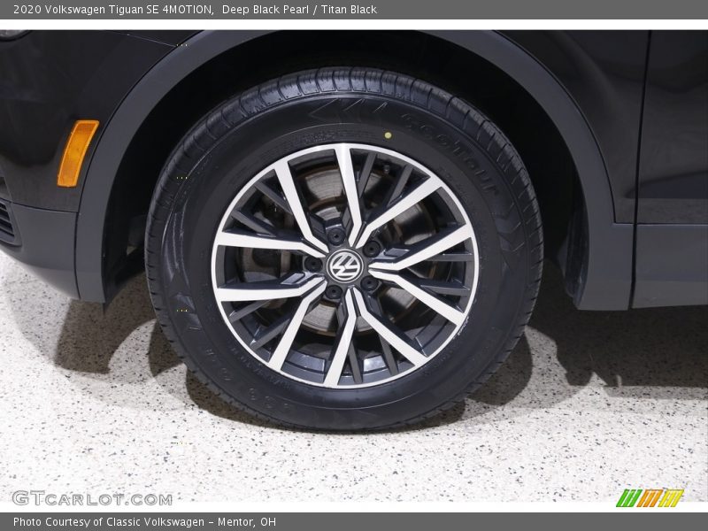  2020 Tiguan SE 4MOTION Wheel