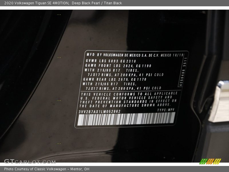 Deep Black Pearl / Titan Black 2020 Volkswagen Tiguan SE 4MOTION