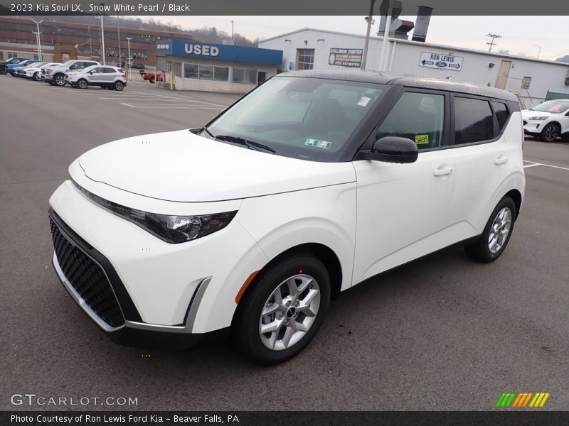 Snow White Pearl / Black 2023 Kia Soul LX