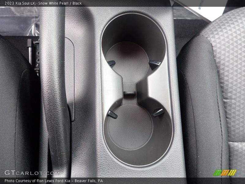 Snow White Pearl / Black 2023 Kia Soul LX
