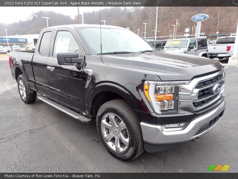 Front 3/4 View of 2022 F150 XLT SuperCab 4x4