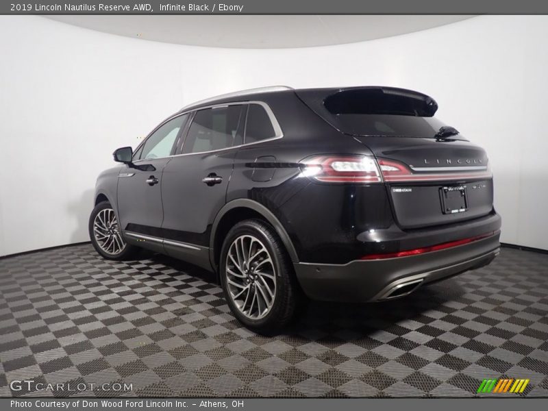 Infinite Black / Ebony 2019 Lincoln Nautilus Reserve AWD