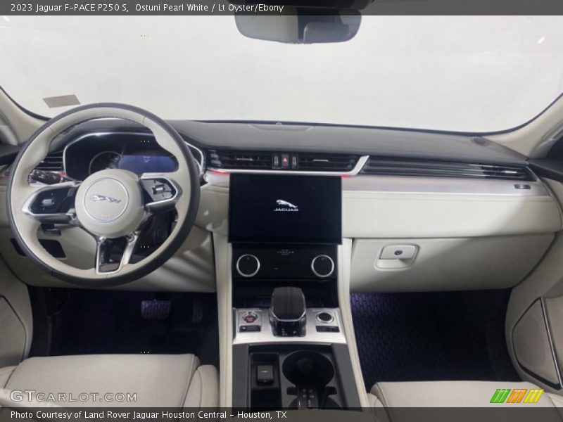 Dashboard of 2023 F-PACE P250 S