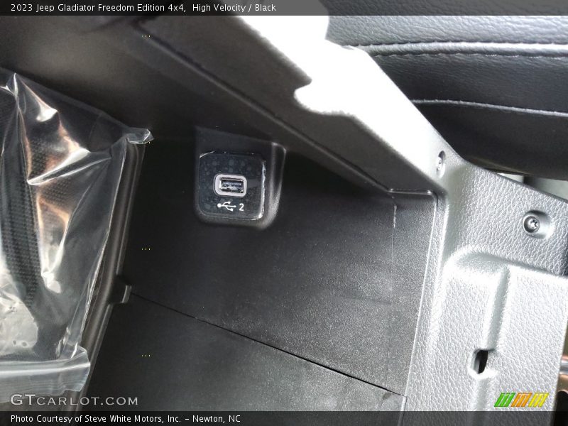 High Velocity / Black 2023 Jeep Gladiator Freedom Edition 4x4