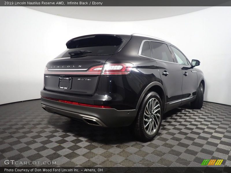 Infinite Black / Ebony 2019 Lincoln Nautilus Reserve AWD
