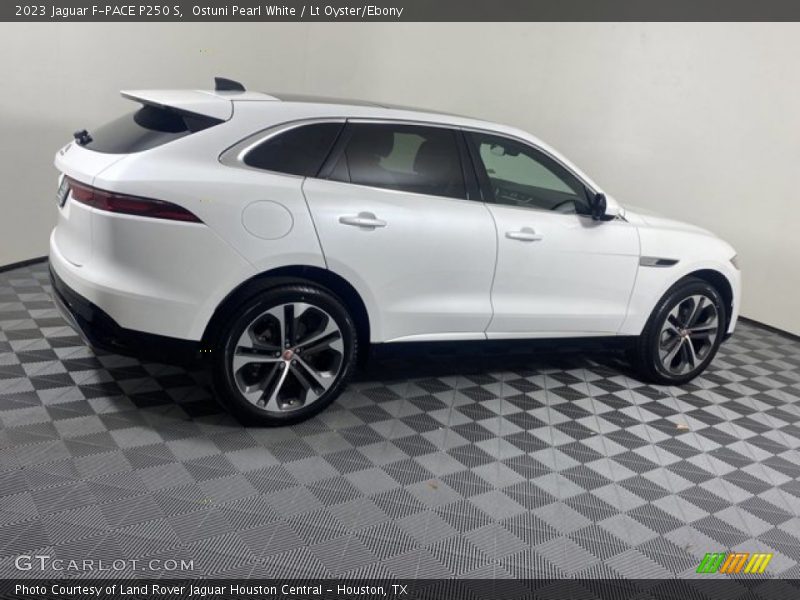 Ostuni Pearl White / Lt Oyster/Ebony 2023 Jaguar F-PACE P250 S