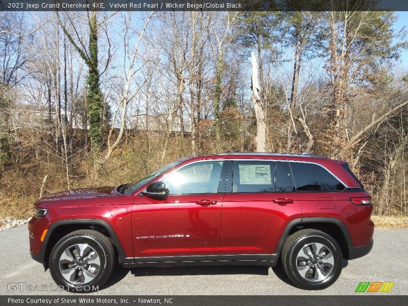  2023 Grand Cherokee 4XE Velvet Red Pearl