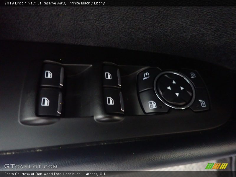 Infinite Black / Ebony 2019 Lincoln Nautilus Reserve AWD