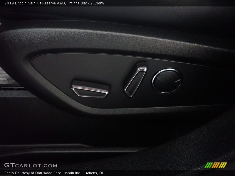 Infinite Black / Ebony 2019 Lincoln Nautilus Reserve AWD