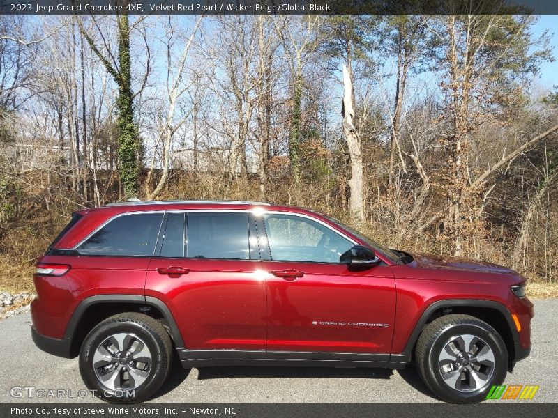  2023 Grand Cherokee 4XE Velvet Red Pearl